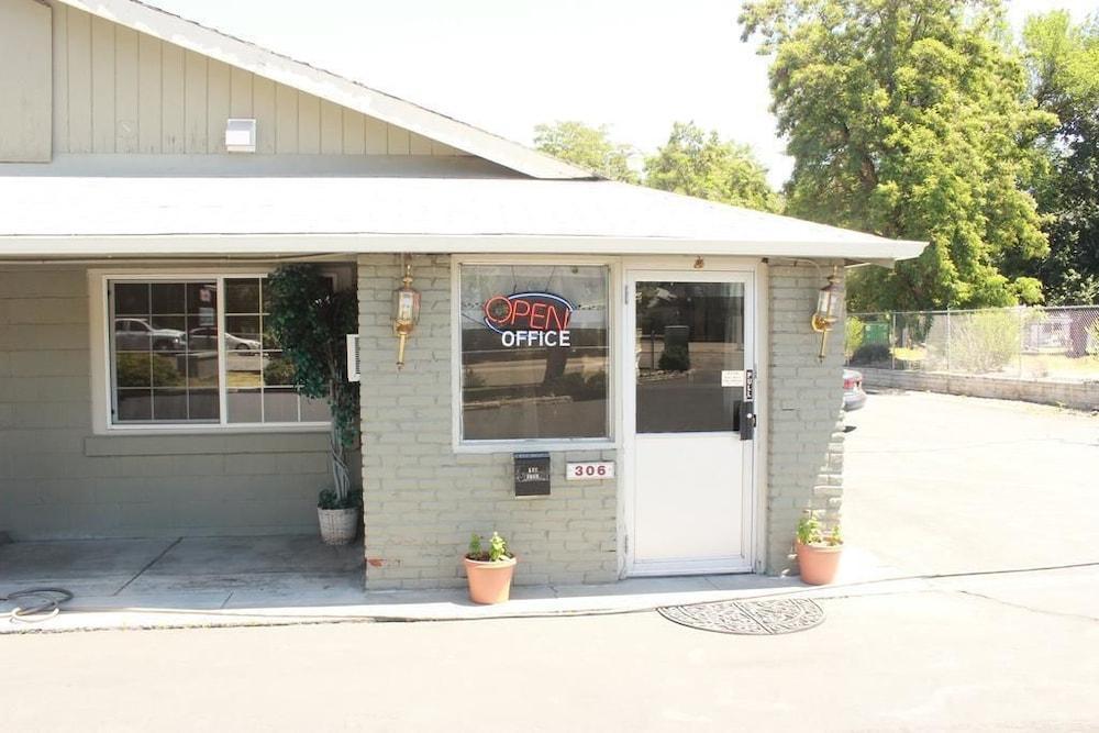 Economy Inn Crossville Εξωτερικό φωτογραφία